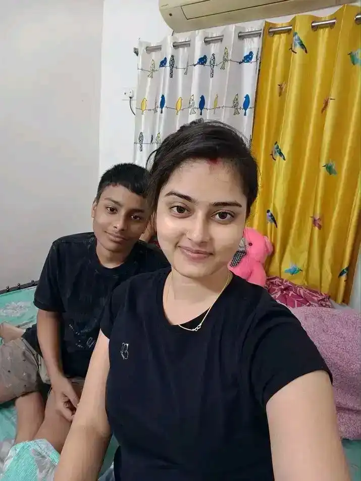 Dis Mother Viral Video Clip Link, Moom & Her Boyfriend Viral Video Full 27 Minutes 34 Second